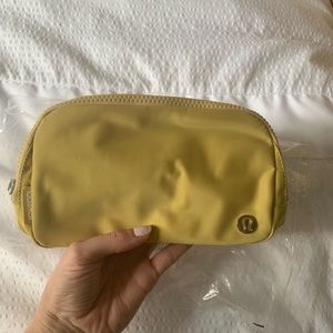 NWT Lululemon Everywhere Belt Bag